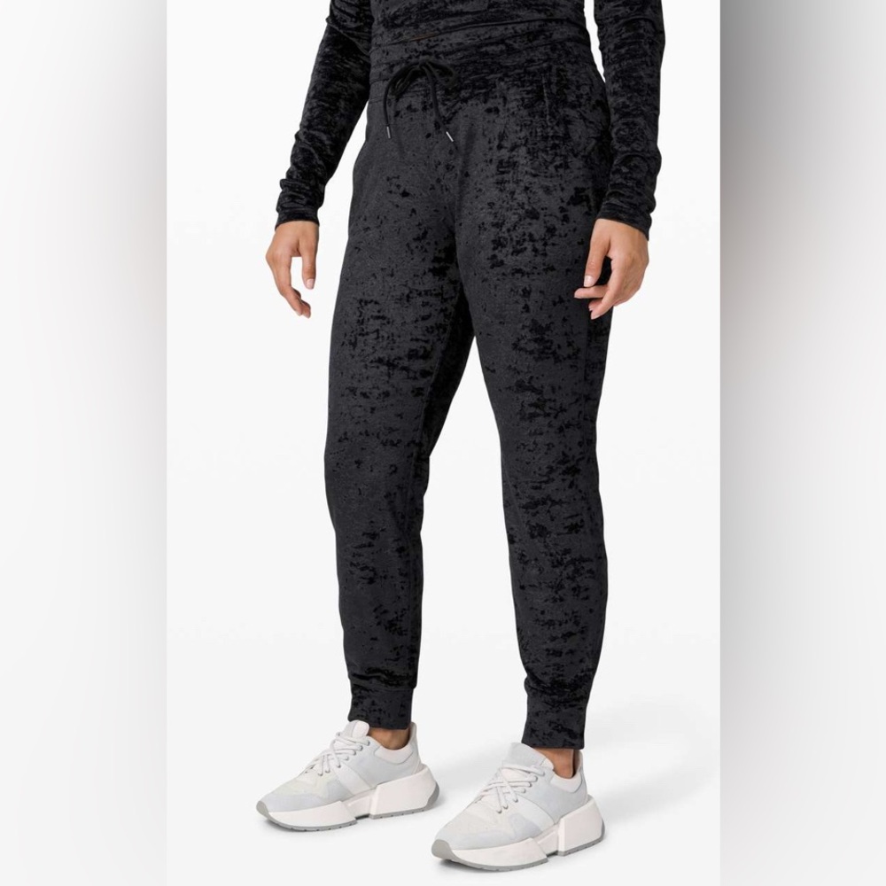 Lululemon Ready to Crush Jogger Black Women's Size 4
